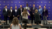 Caleb Banks challenges Vikings’ reporter to rock paper scissors at introductory presser