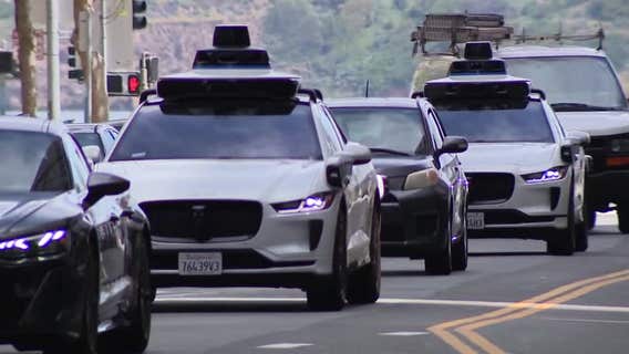 Minneapolis approves requiring person inside driverless vehicles, Frey plans veto