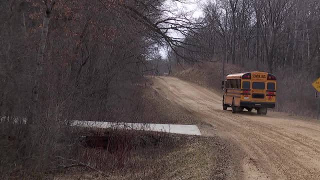 Parents push back on proposed Rosemount school bus stop change