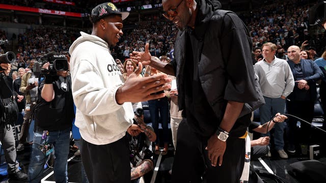 Timberwolves welcome Kevin Garnett back to Target Center