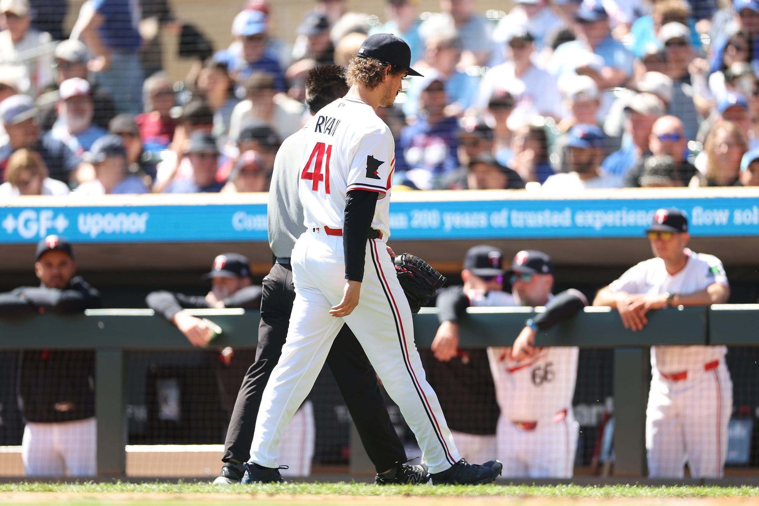 Twins lose Joe Ryan to elbow injury in win over Blue Jays