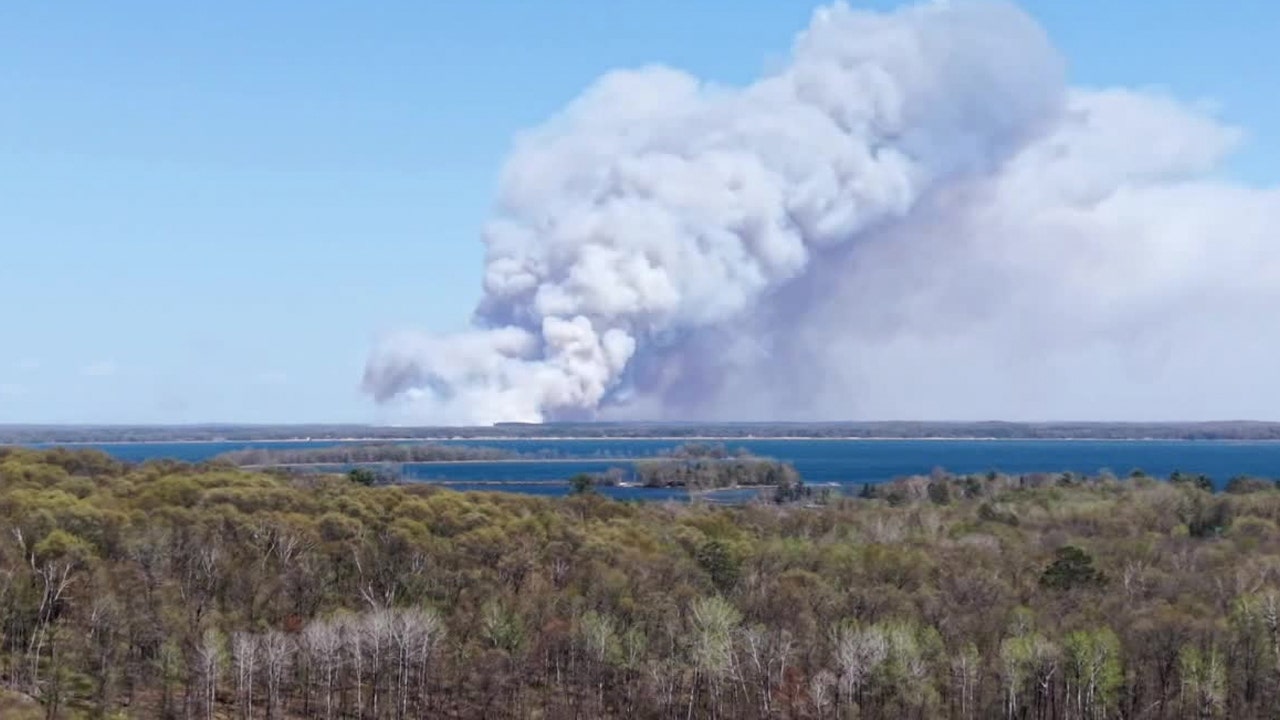 Minnesota wildfires: Governor mobilizes National Guard to respond
