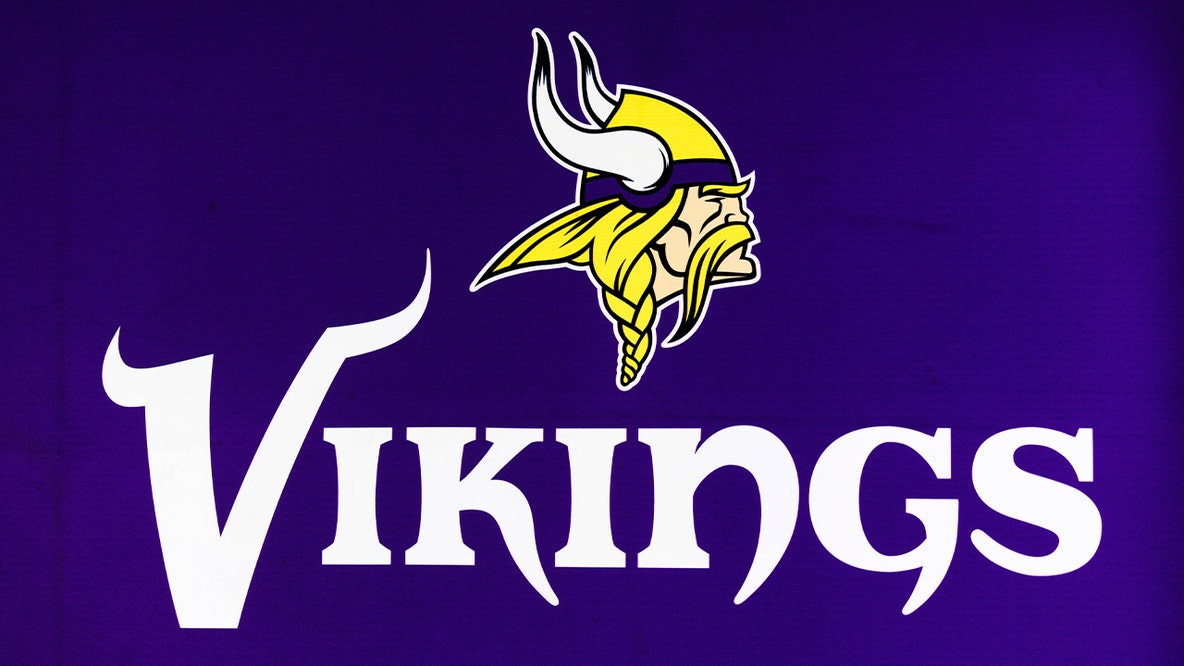 Vikings hiring Seahawks Assistant Manager Nolan Teasley as general manager