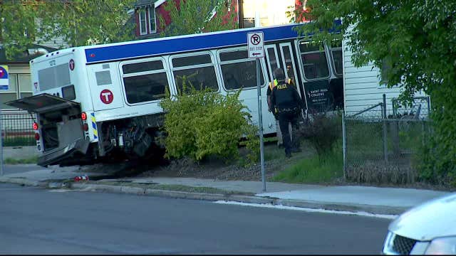 Metro Transit bus crashes into south Minneapolis home after deadly collision with pickup