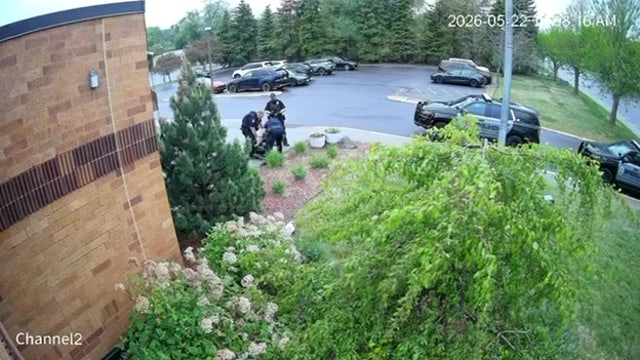 Disturbance outside Lakeville mosque leads to arrest of man impersonating military officer