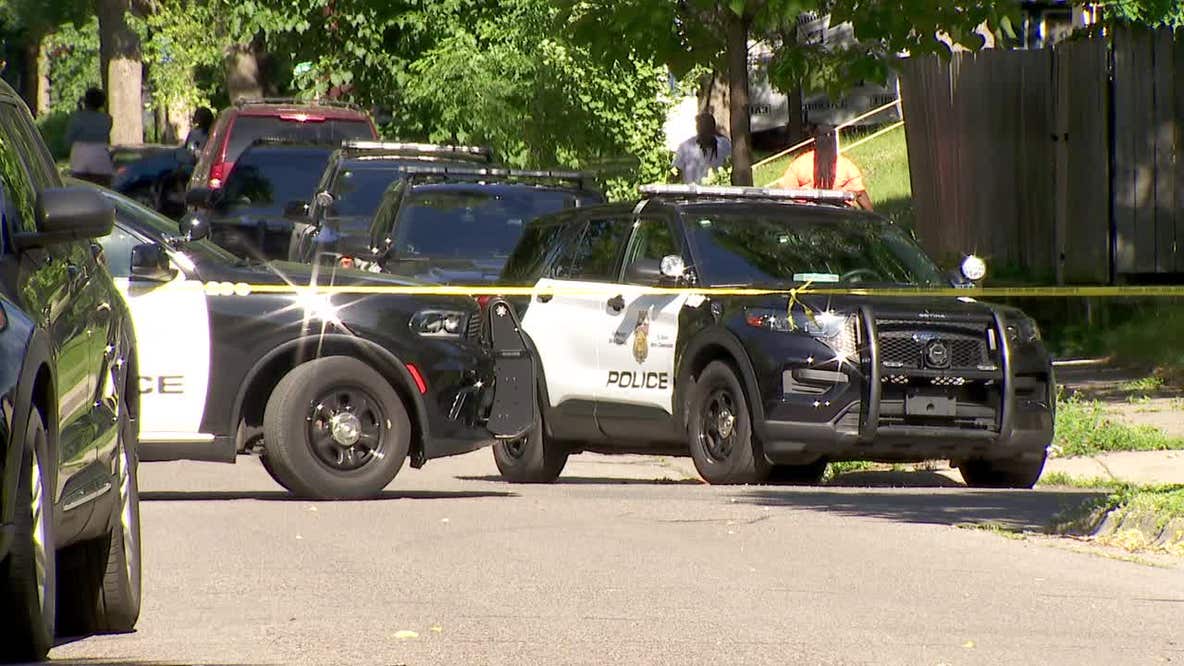 Suspect at large after Minneapolis officers shot at conducting investigation