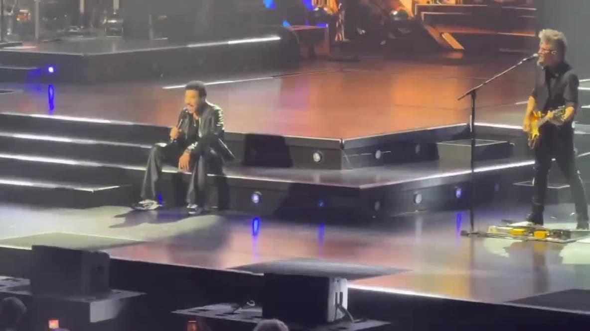 Lionel Richie falls ill mid-show, cuts St. Paul concert short on tour's opening night