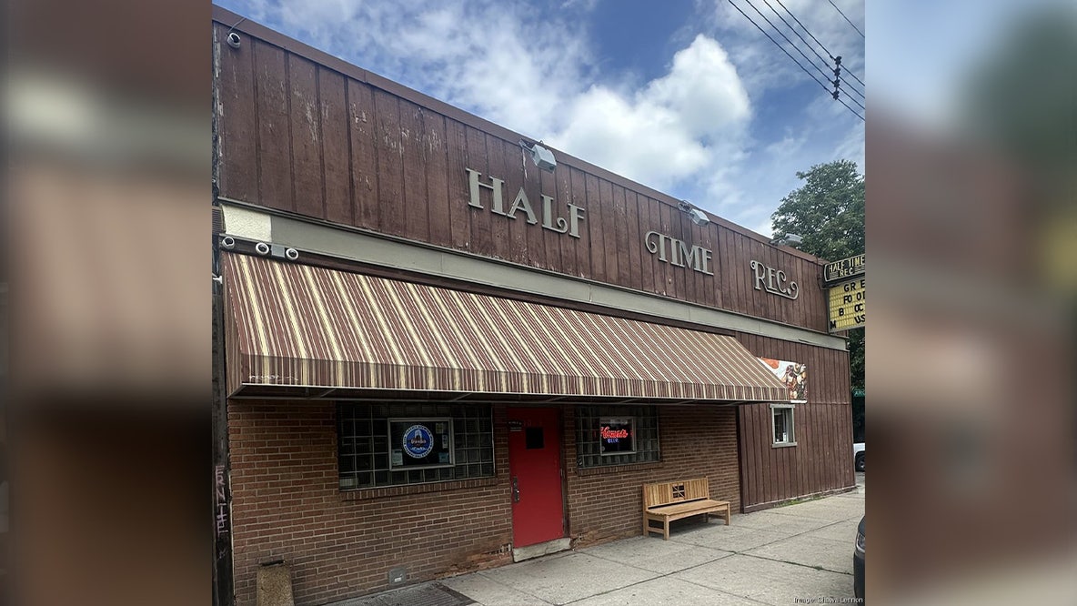 St. Paul's Half Time Rec named No. 1 bar in America by Esquire
