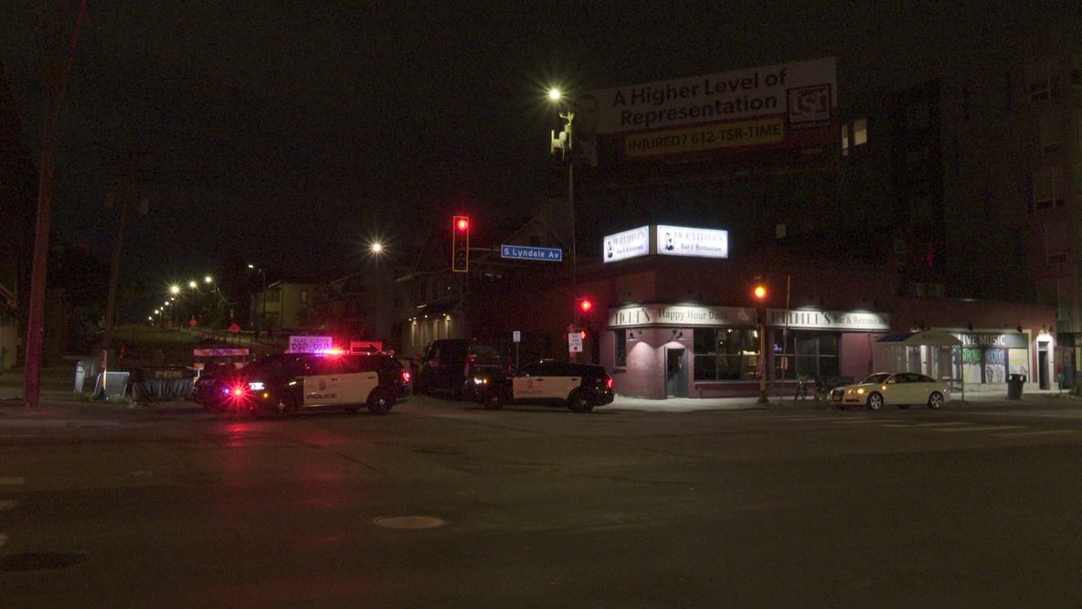 Shooting outside Mortimer’s Bar leaves 1 injured, no arrests