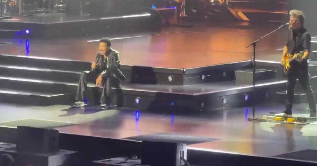 Lionel Richie falls ill mid-show, cuts St. Paul concert short on tour's opening night