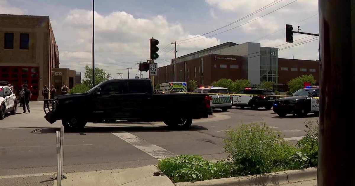 Minneapolis standoff: Deputies fired at while serving arrest warrant