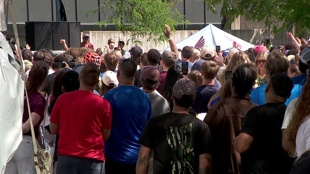 World Cup fans pack Peavey Plaza in Minneapolis for USA watch party