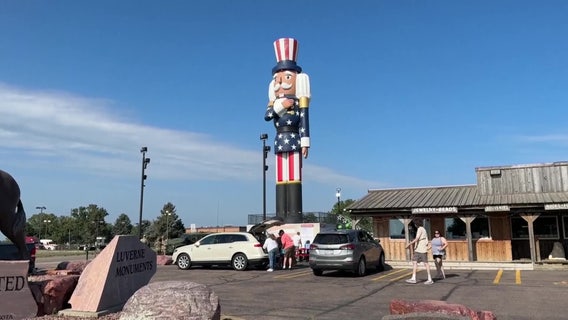 Luverne’s nutcracker statue could beat Guinness World Record as tallest