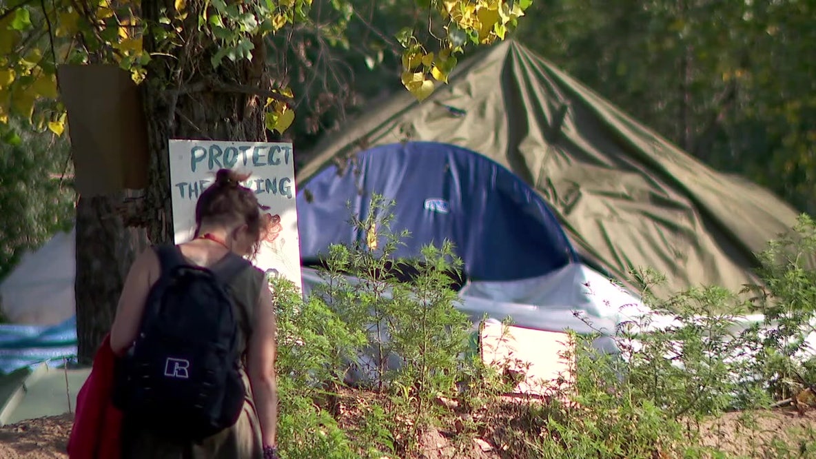 St. Paul clearing Pig's Eye Park encampment on Wednesday
