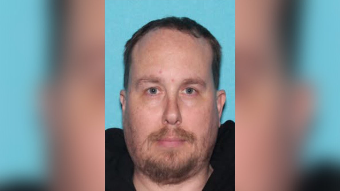 Dakota Co. Sheriff seeks tips after man found dead in Mississippi River