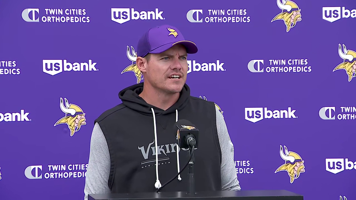 Vikings training camp: Randy Moss returns, Ravens present multiple challenges