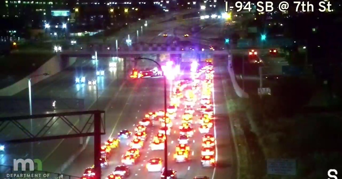 I-94 crash shuts down eastbound lanes in Minneapolis on Sunday