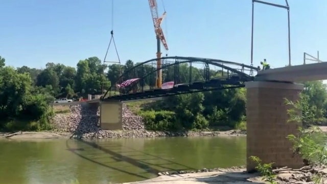 Historic Kern Bridge reinstalled over Blue Earth River in Mankato