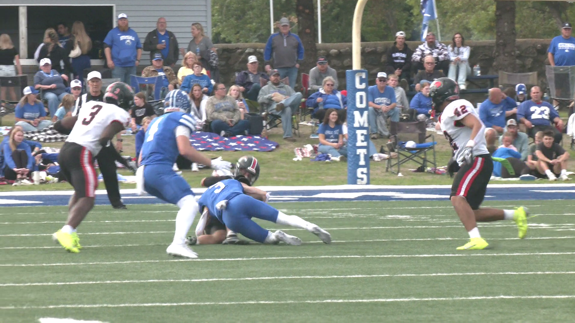 Minnesota native playing QB for Mayville State hospitalized after head injury