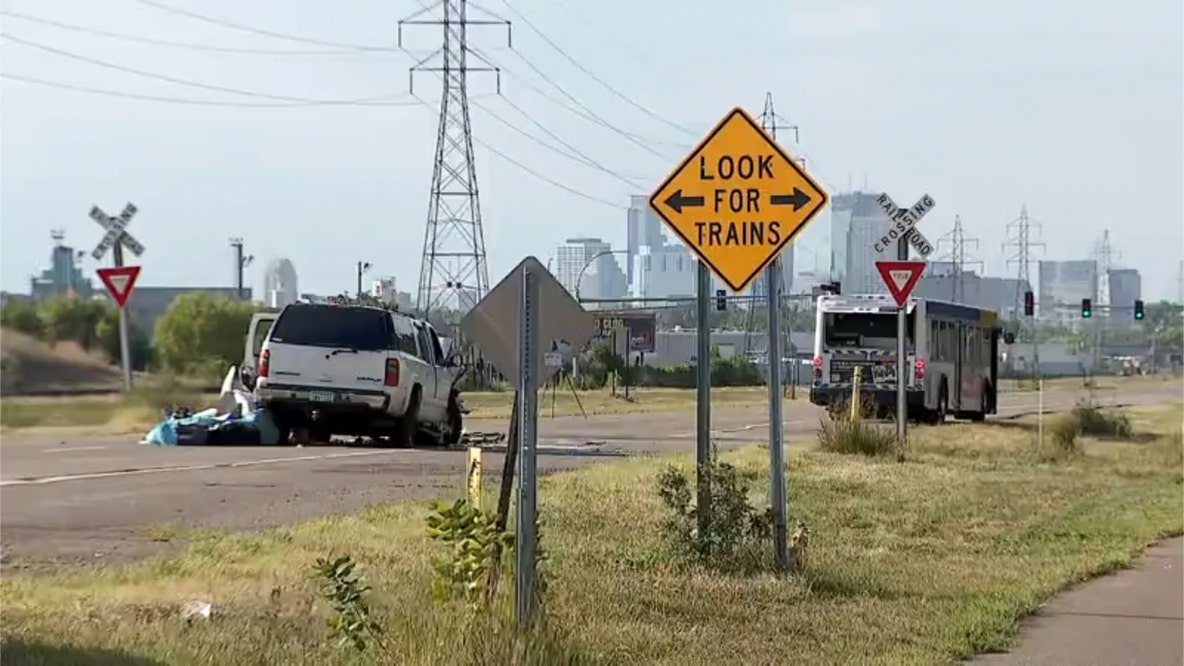 Fridley fatal bus crash: Driver dies after rear-ending Metro Transit bus at railroad crossing