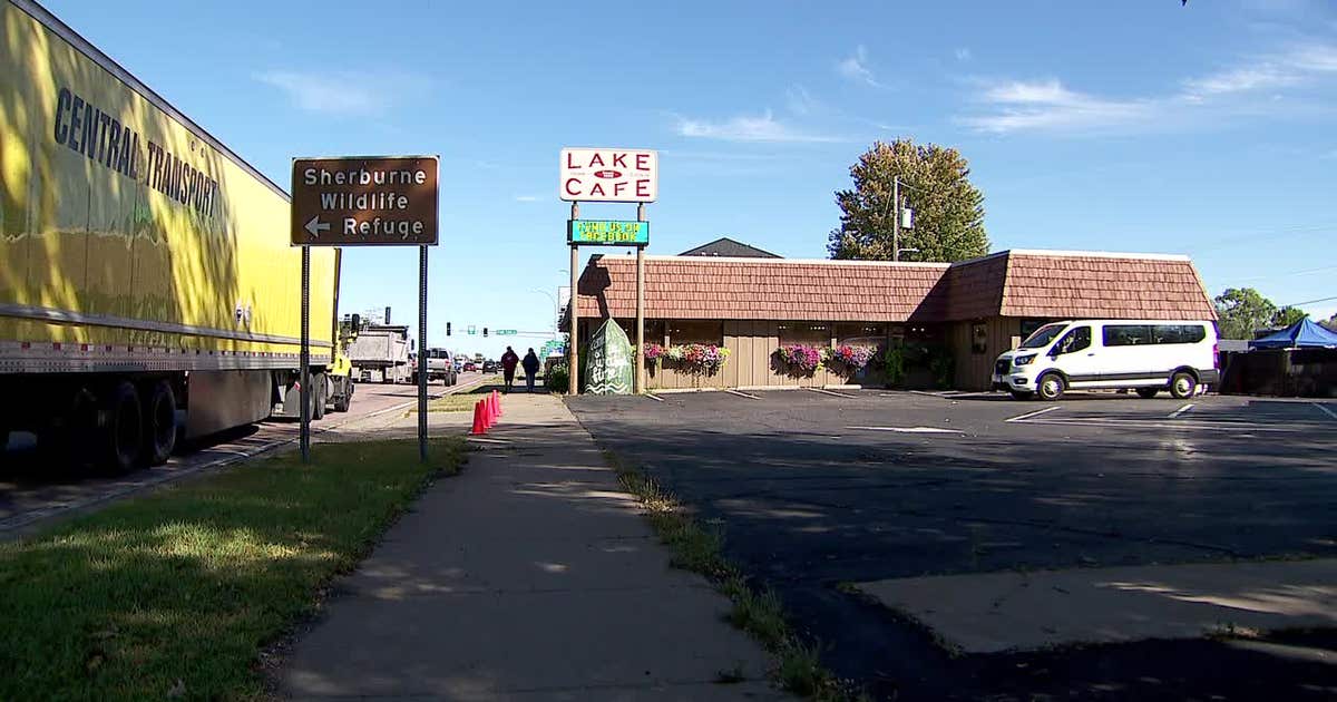 Gordon Ramsay films Kitchen Nightmares at Big Lake restaurant