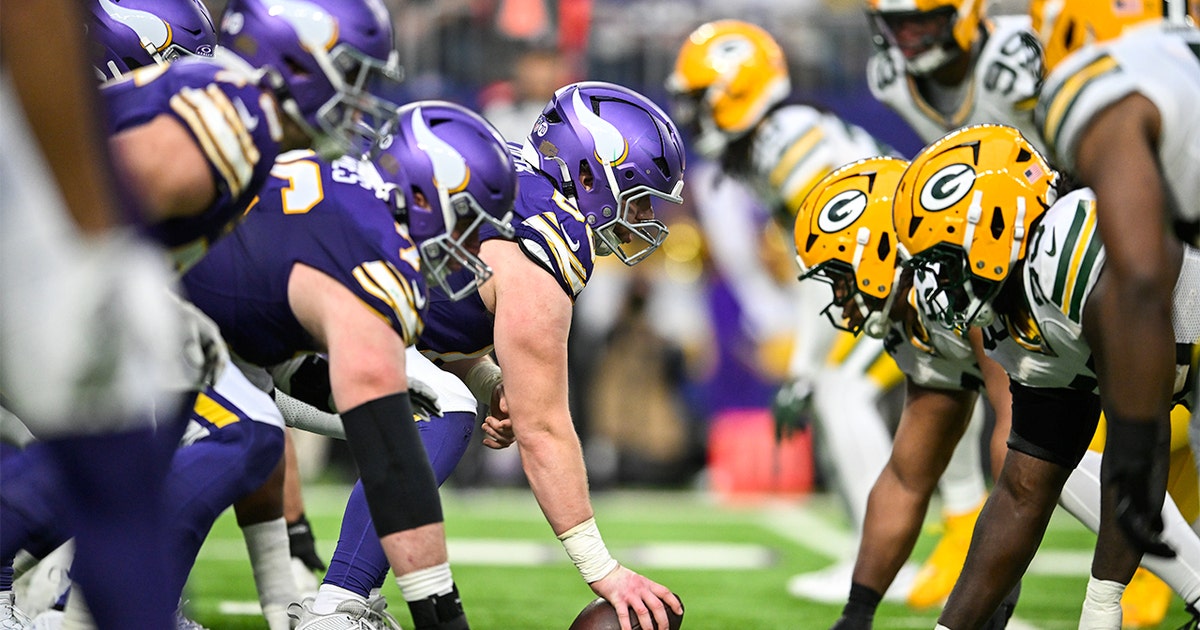 Minnesota Vikings vs Green Bay Packers: Live Blog
