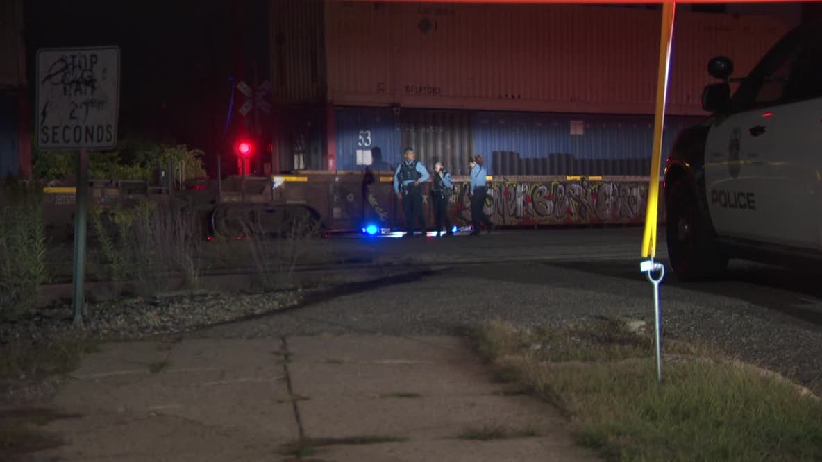 1 dead after train hits pedestrian in Minneapolis