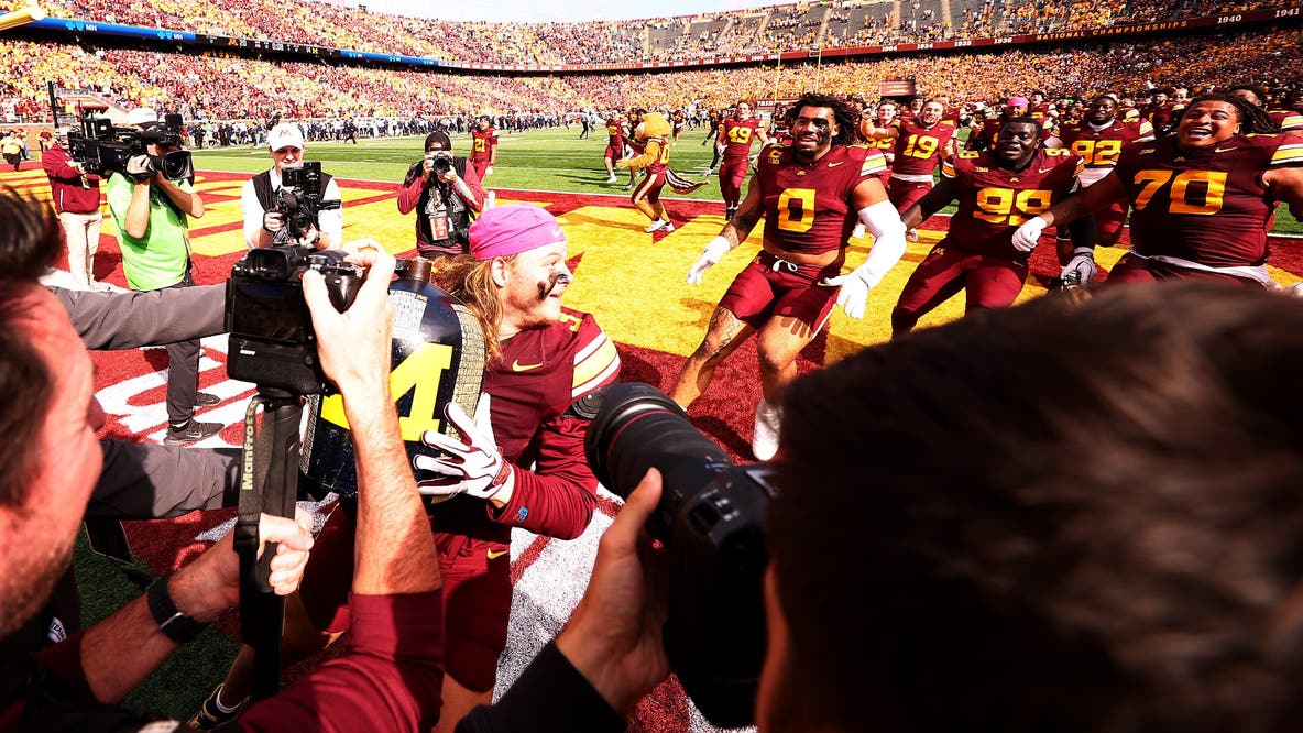 Live updates: Gophers beat Michigan 20-14, win Little Brown Jug