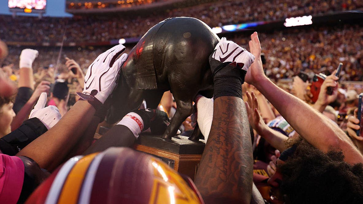 LIVE UPDATES: Gophers beat Iowa for 1st time since 2023, winning Floyd of Rosedale