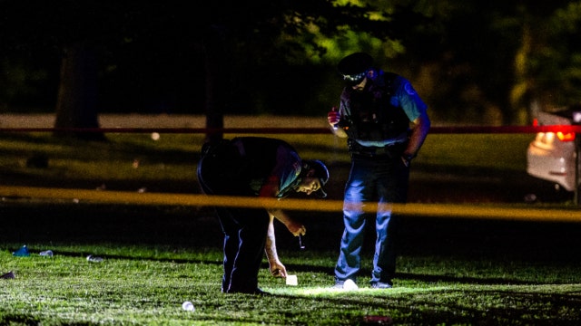 7 wounded in mass shooting near Chicago playground