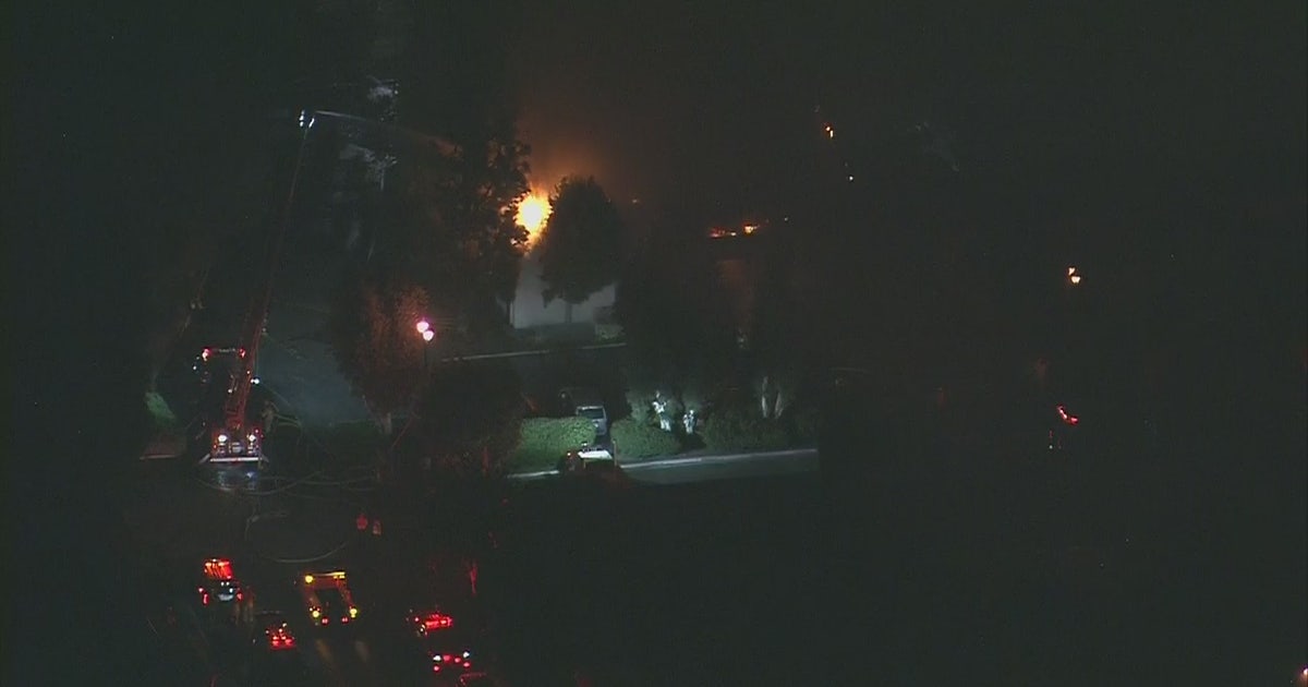 Fire crews work to knock down commercial fire in Santa Ana | FOX 11 Los ...