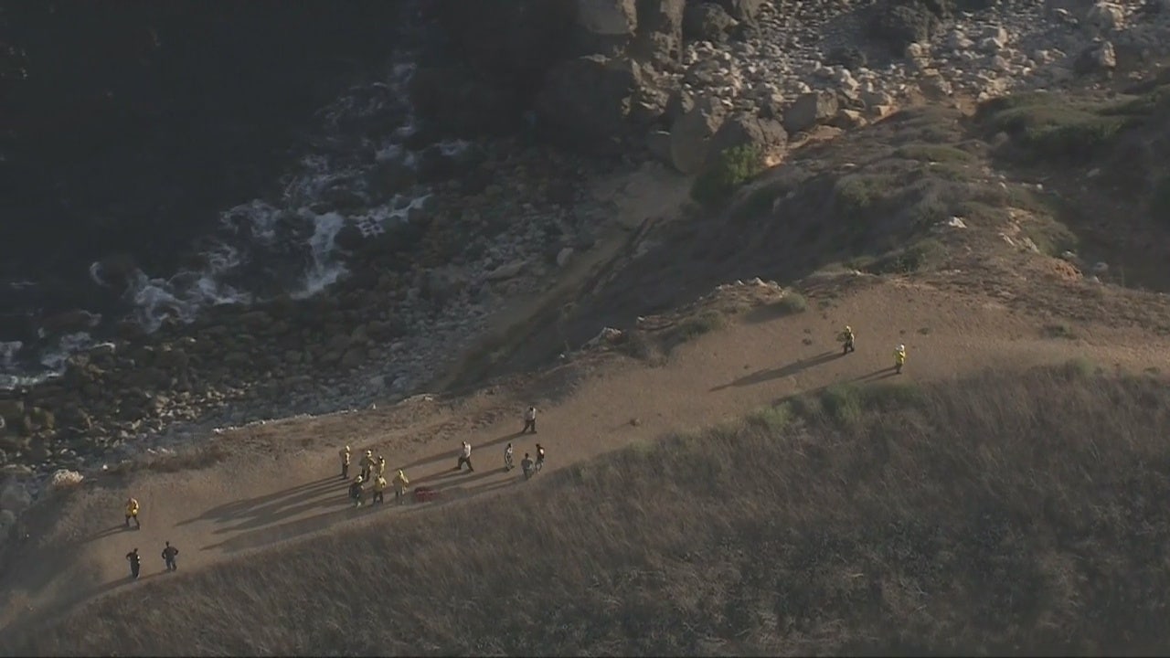 Cliff rescue turns into a body recovery operation in Rancho Palos Verdes