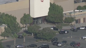 Brea police set up perimeter around popular mall after possible store theft