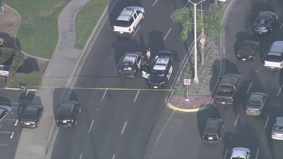 Man dies after stabbing in Sante Fe Springs; Police looking for 2 suspects