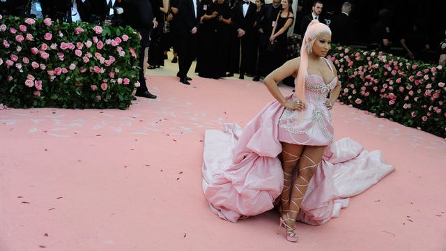 Nicki Minaj announces retirement on Twitter