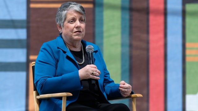 U.C. President Janet Napolitano announces plans to step down