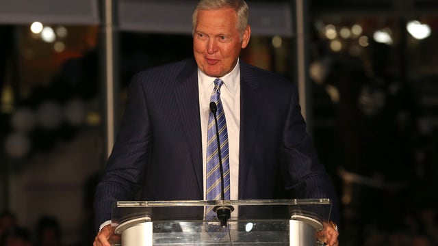 Lakers legend Jerry West to receive Presidential Medal of Freedom