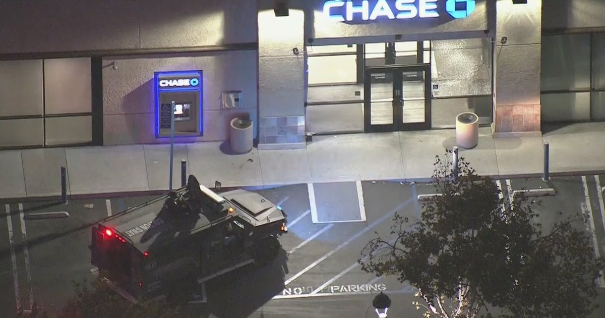 1 police officer injured in armed bank robbery in Colton | FOX 11 Los ...