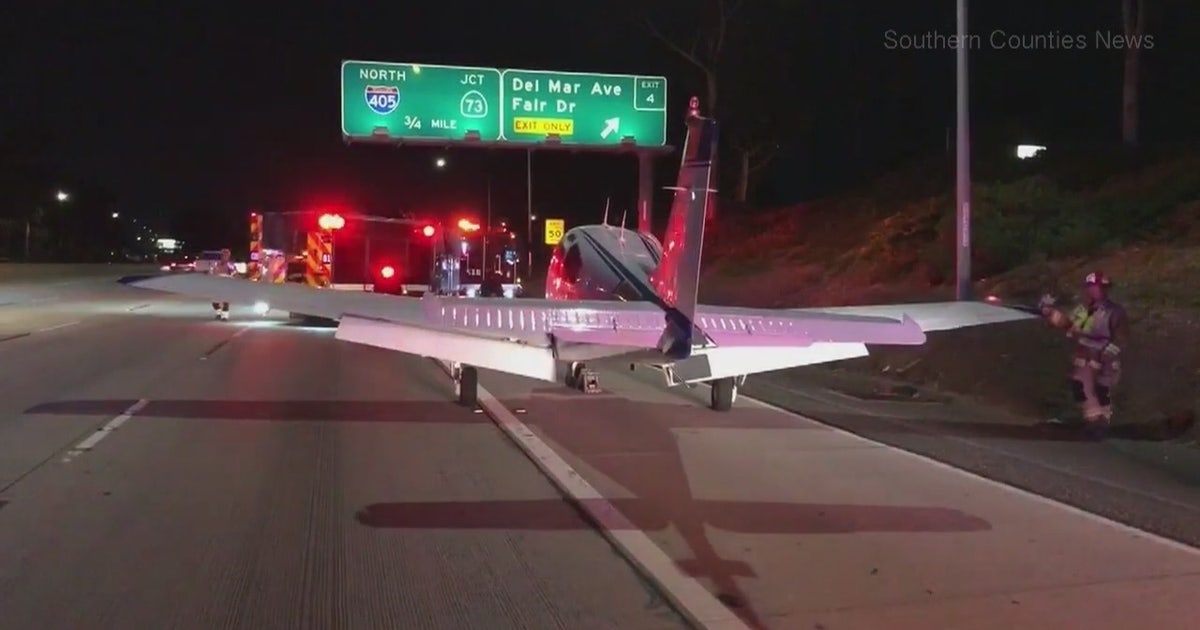 Small plane makes emergency landing on 55 Fwy in Orange County | FOX 11 ...