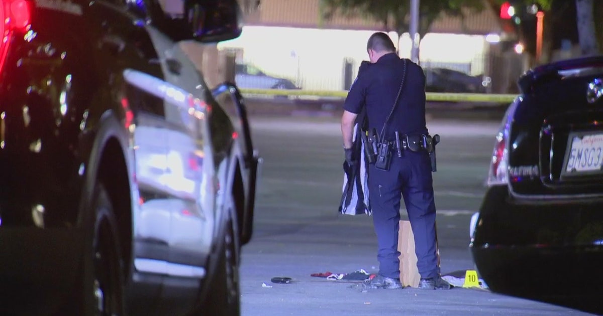 San Bernardino police looking for gunman who shot man in Stater Bros ...