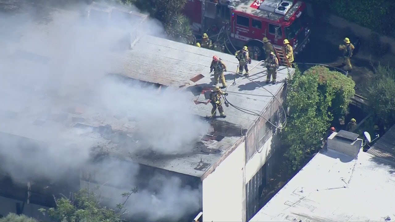 Fire damages 3-story home in Hollywood Hills | FOX 11 Los Angeles