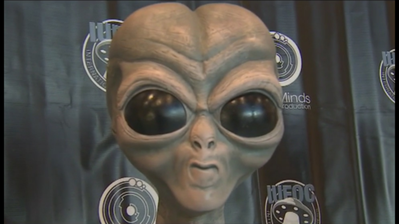 International UFO Congress draws thousands at conference