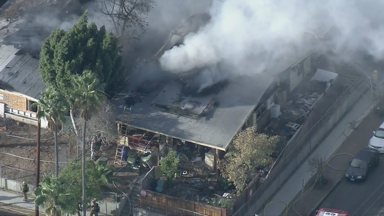 Fire Breaks Out At Multiple Homes In Hollywood   Hollywood Fire 102919 