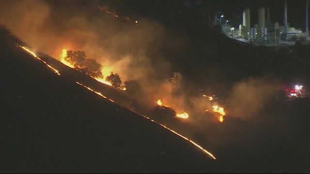 Brush fire breaks out in hills above Porter Ranch