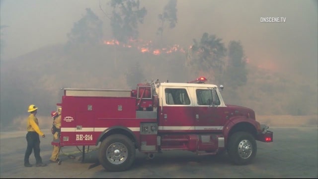 Evacuations lifted for 260-acre Little Mountain area fire in San Bernardino