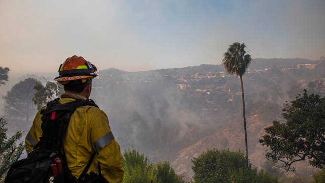 Smoke from Getty Fire causing hazardous air quality in greater Los Angeles area
