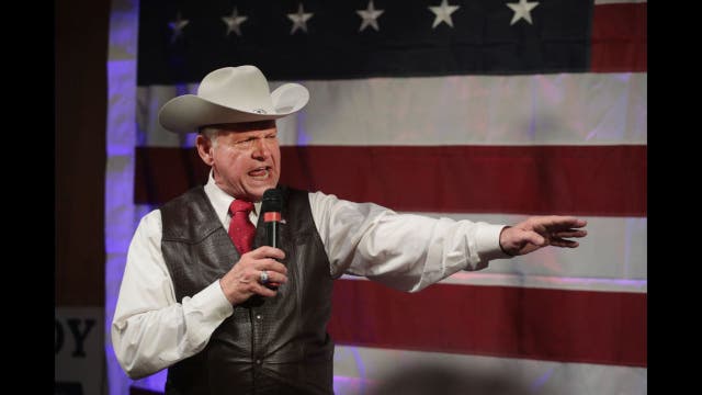Trump urges voters in robocalls for Moore, promises to MAGA