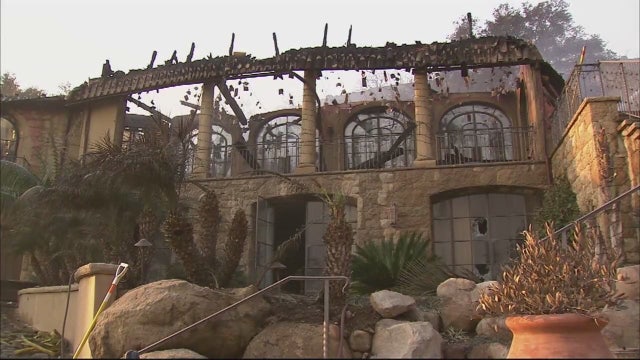 'Thomas Fire' grows to 273,400 acres with 65% containment