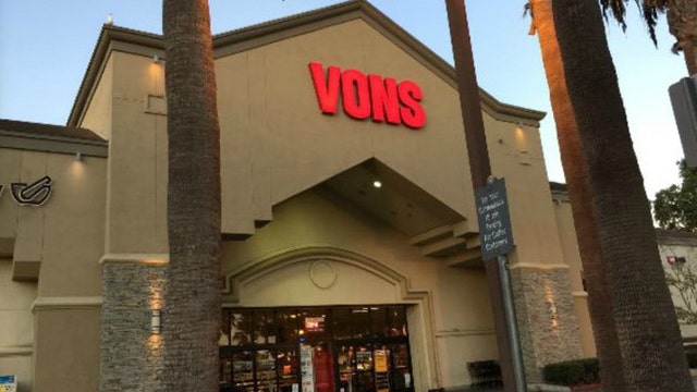 Police investigating string of purse snatching robberies outside Vons in Inglewood