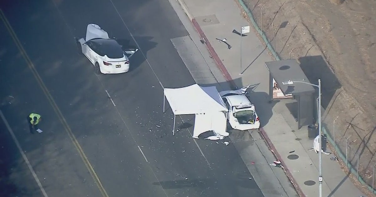 One killed, one seriously injured in Van Nuys crash | FOX 11 Los Angeles
